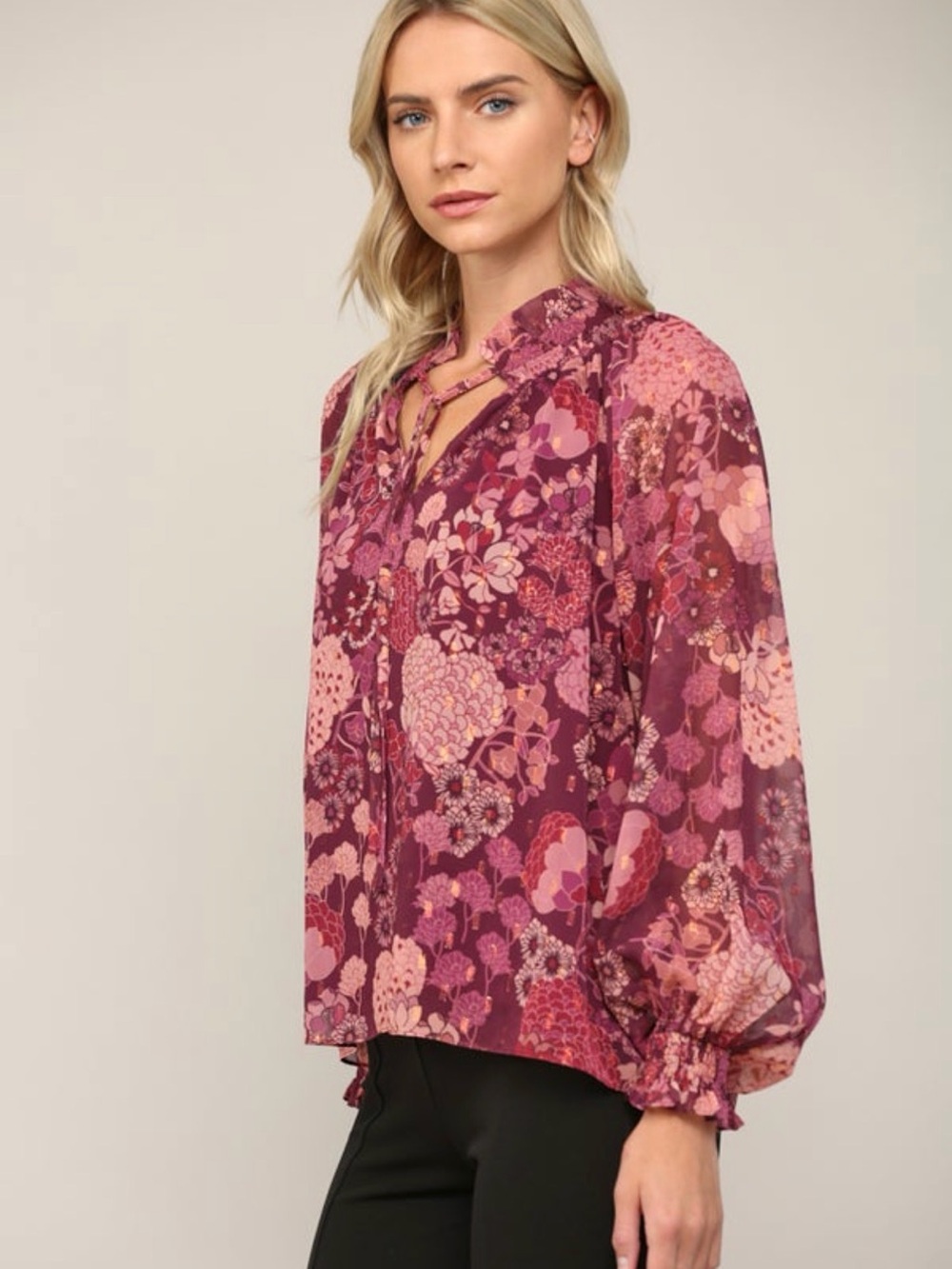 Fate Floral Tie-Neck Blouse Size M